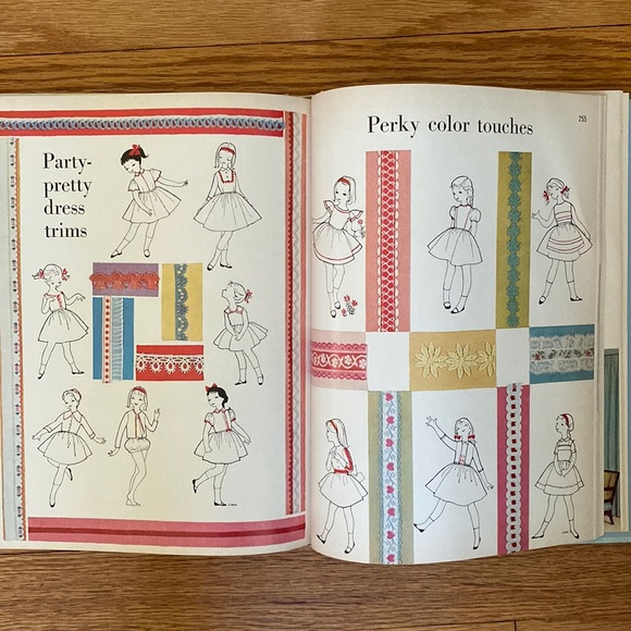 VINTAGE 1961 BH&G Hardcover Sewing Book - Picture 10 of 12